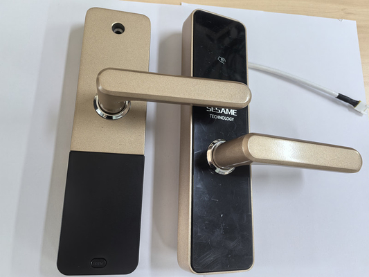 Умный Wi-Fi и Bluetooth дверной замок для повышения безопасности дома